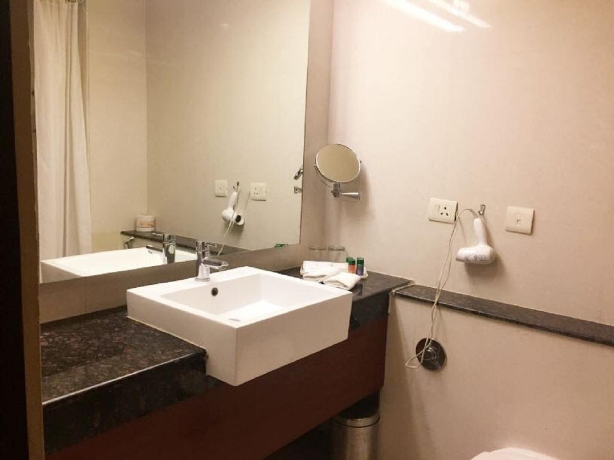 Hotel Vista نيودلهي المظهر الخارجي الصورة